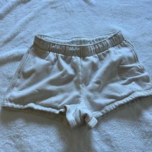 Cream TNA ARITIZIA boyfriend sweatshorts size M